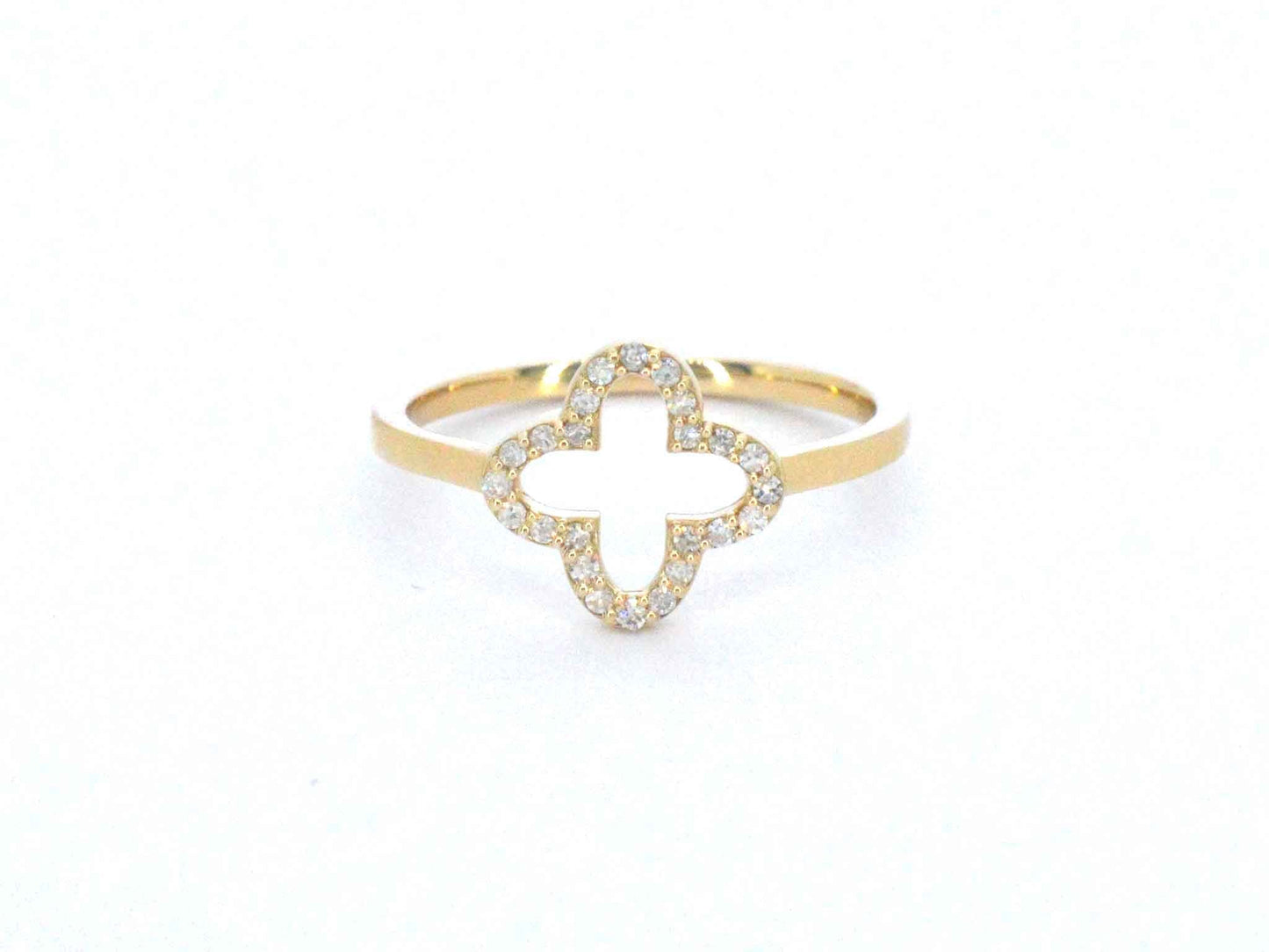 Gouden ring met een open klaver vier motief gezet met diamanten