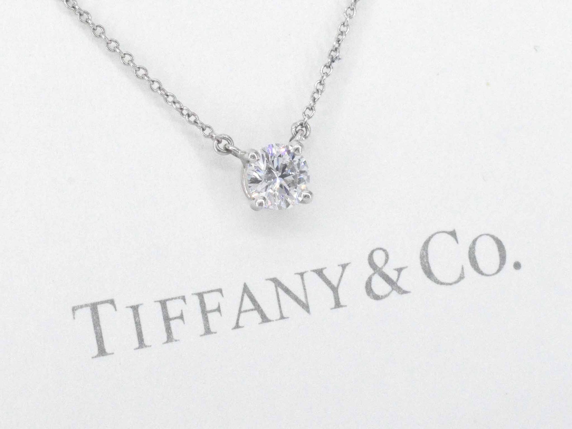 Tiffany & Co - Platina solitaire halscollier met een natuurlijke diamant 5194-7