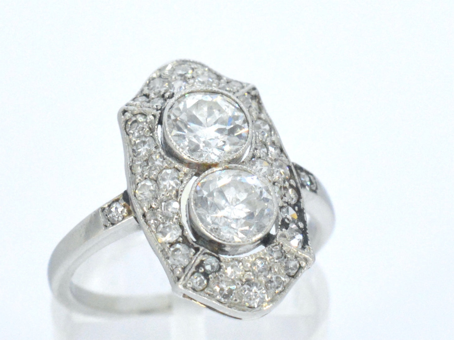 Art Deco platina ring met diamant