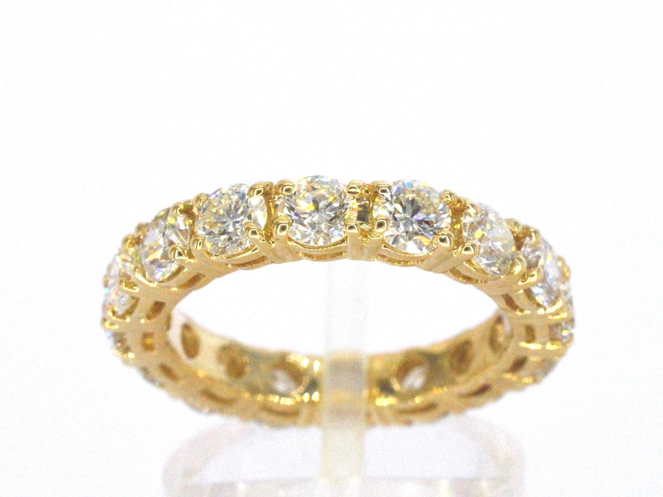 Exclusieve alliance ring met zeer hoge kwaliteit aan diamanten