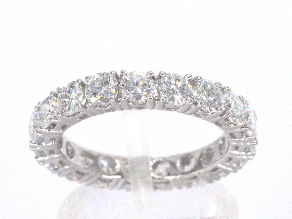 Exclusieve witgouden alliance ring met zeer hoge kwaliteit aan diamanten