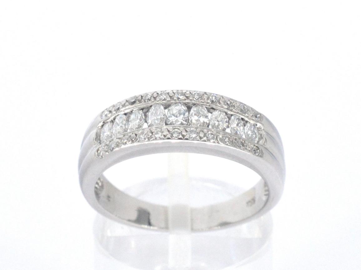 Rij ring met 1.00 carat aan marquise en briljant geslepen natuurlijke diamanten