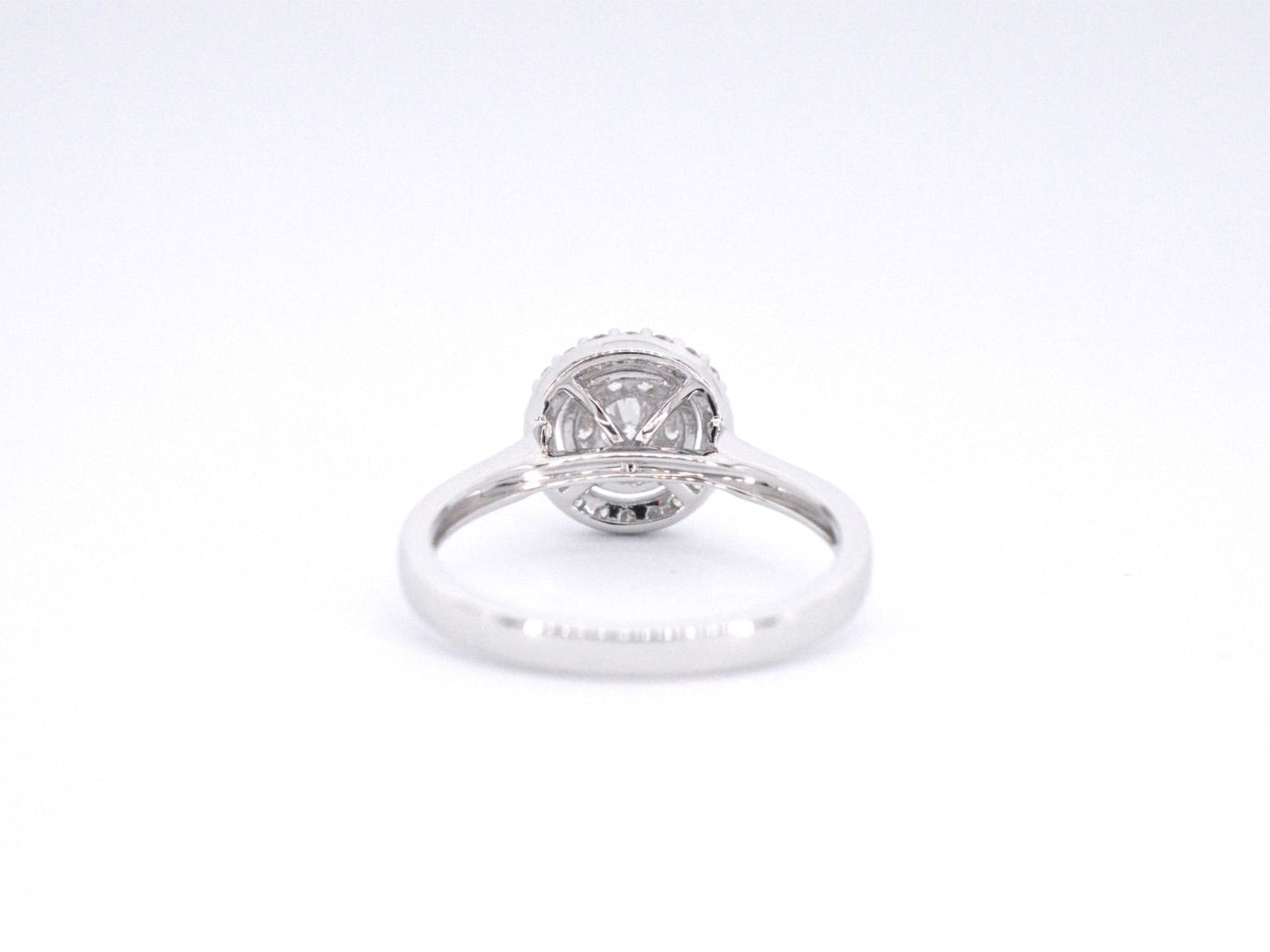 Witgouden entourage ring vol gezet met diamanten 1008-6