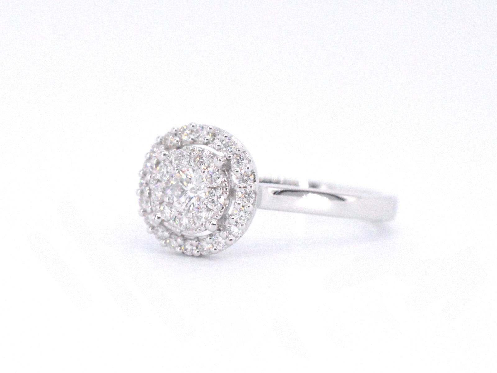 Witgouden entourage ring vol gezet met diamanten 1008-7