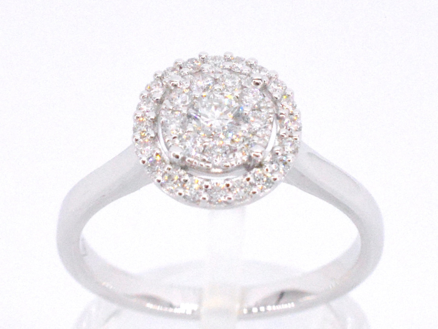 Witgouden entourage ring vol gezet met diamanten