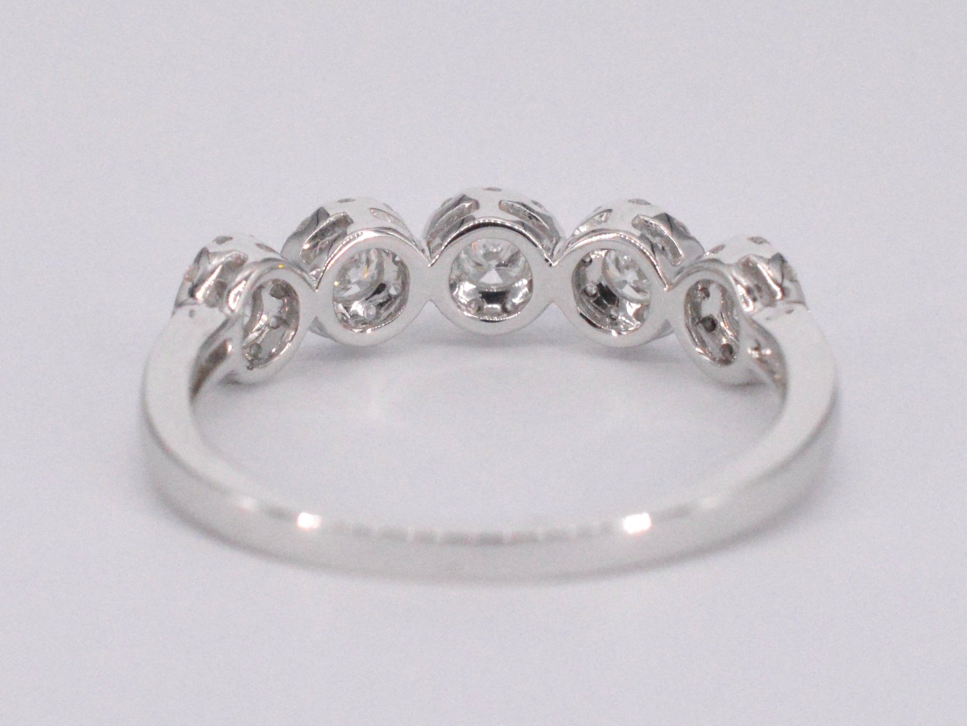 Witgouden ring met diamanten 1013-6