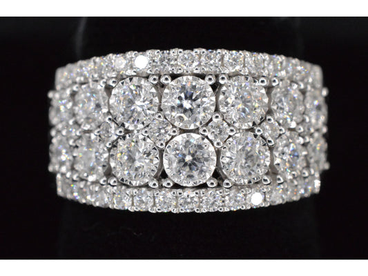 Witgouden pavering met diamanten