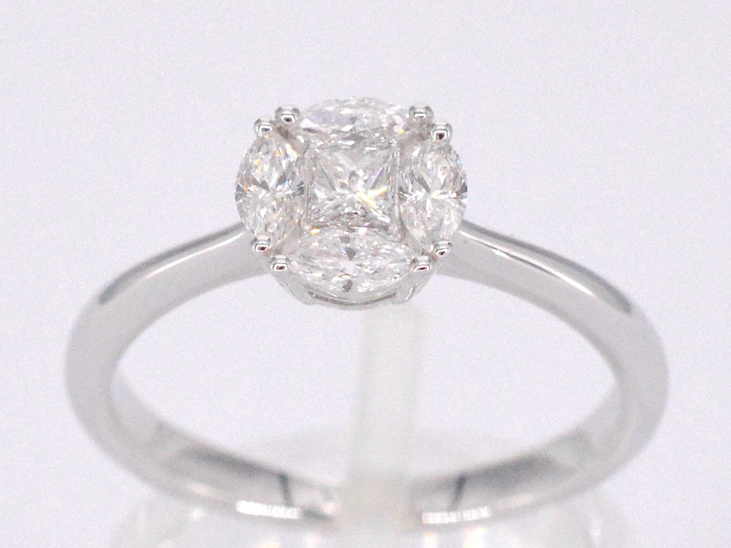 Witgouden ring met prinses en marquise geslepen natuurlijke diamanten