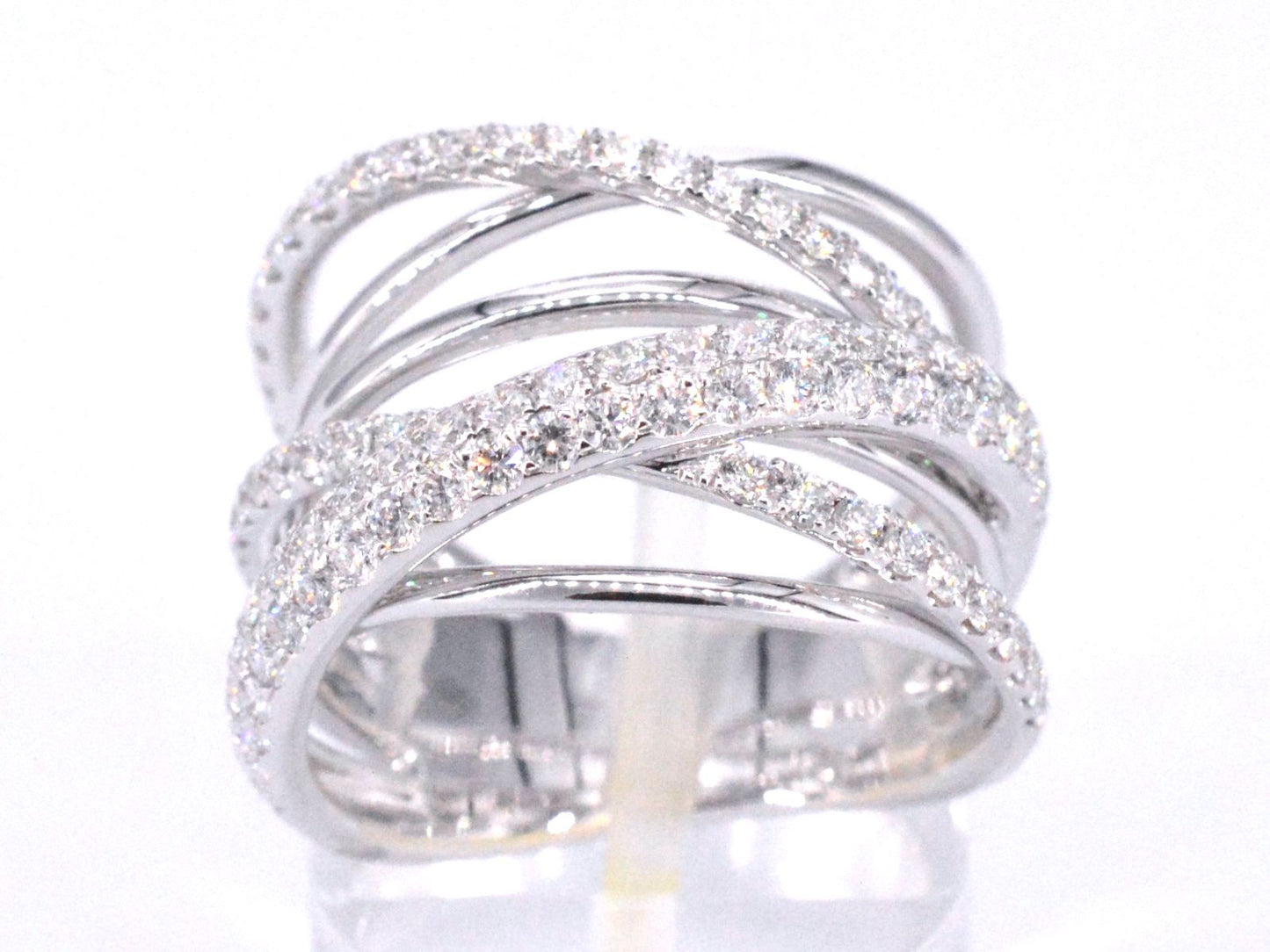 Witgouden design ring met diamanten