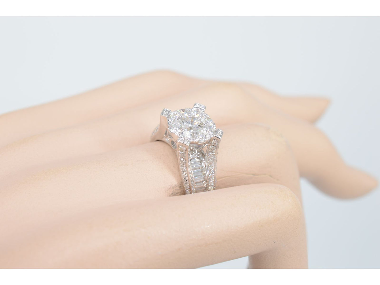 White gold ring full of diamonds 3.00 carat