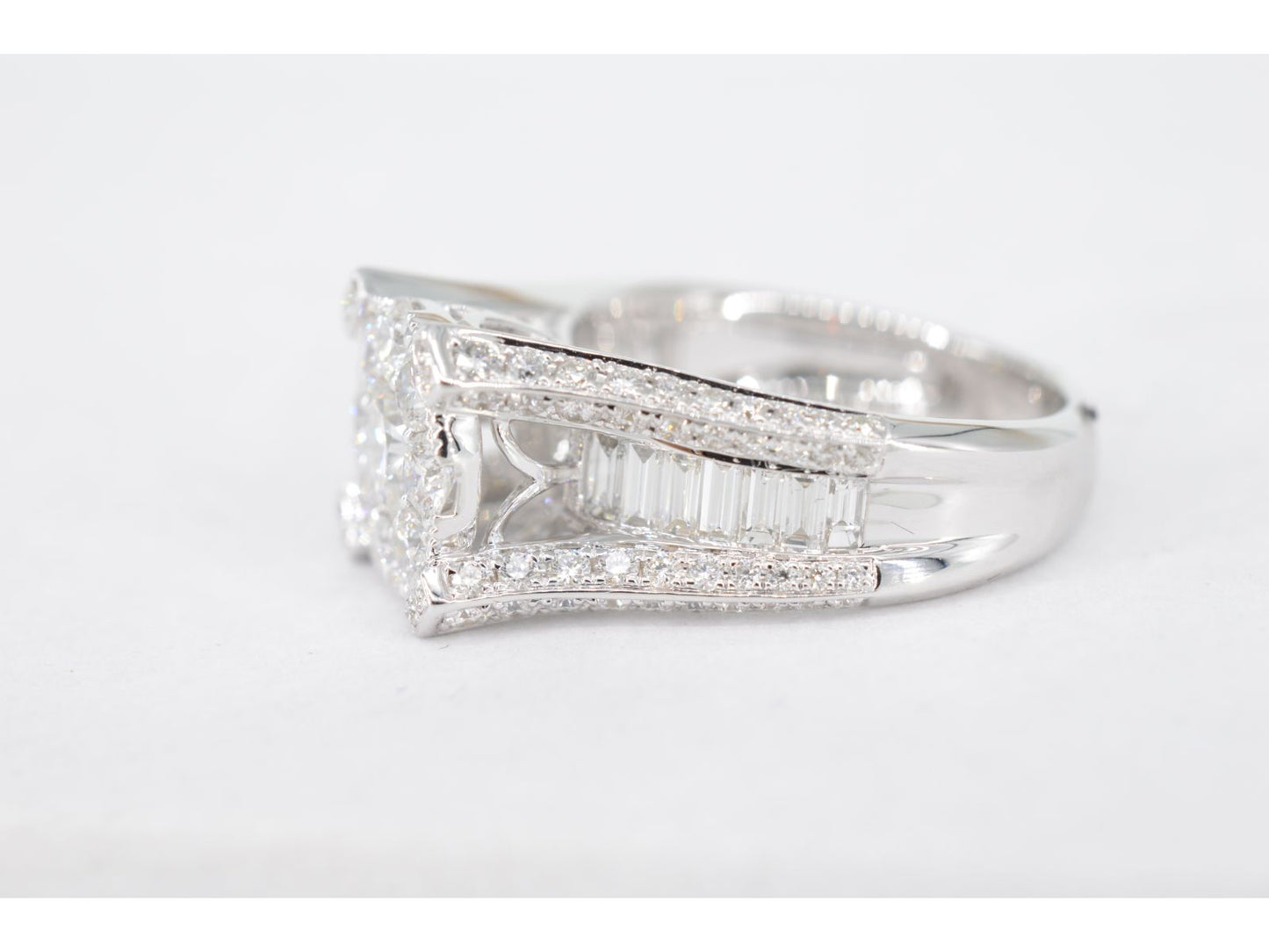 White gold ring full of diamonds 3.00 carat