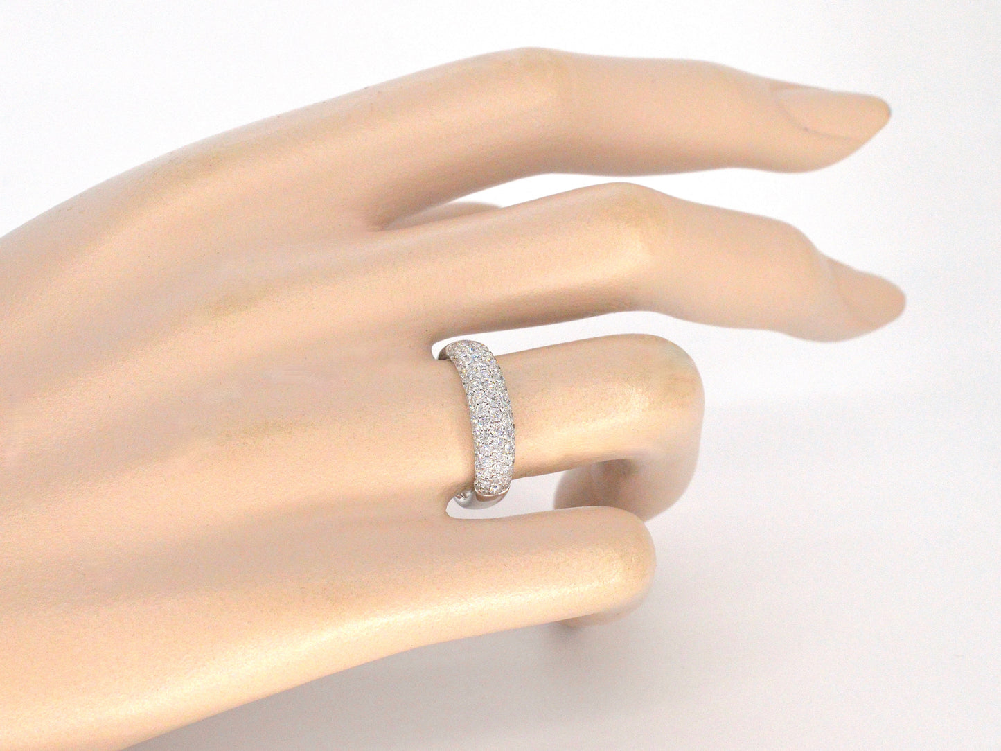 White gold pave ring with 0.90 carat diamonds