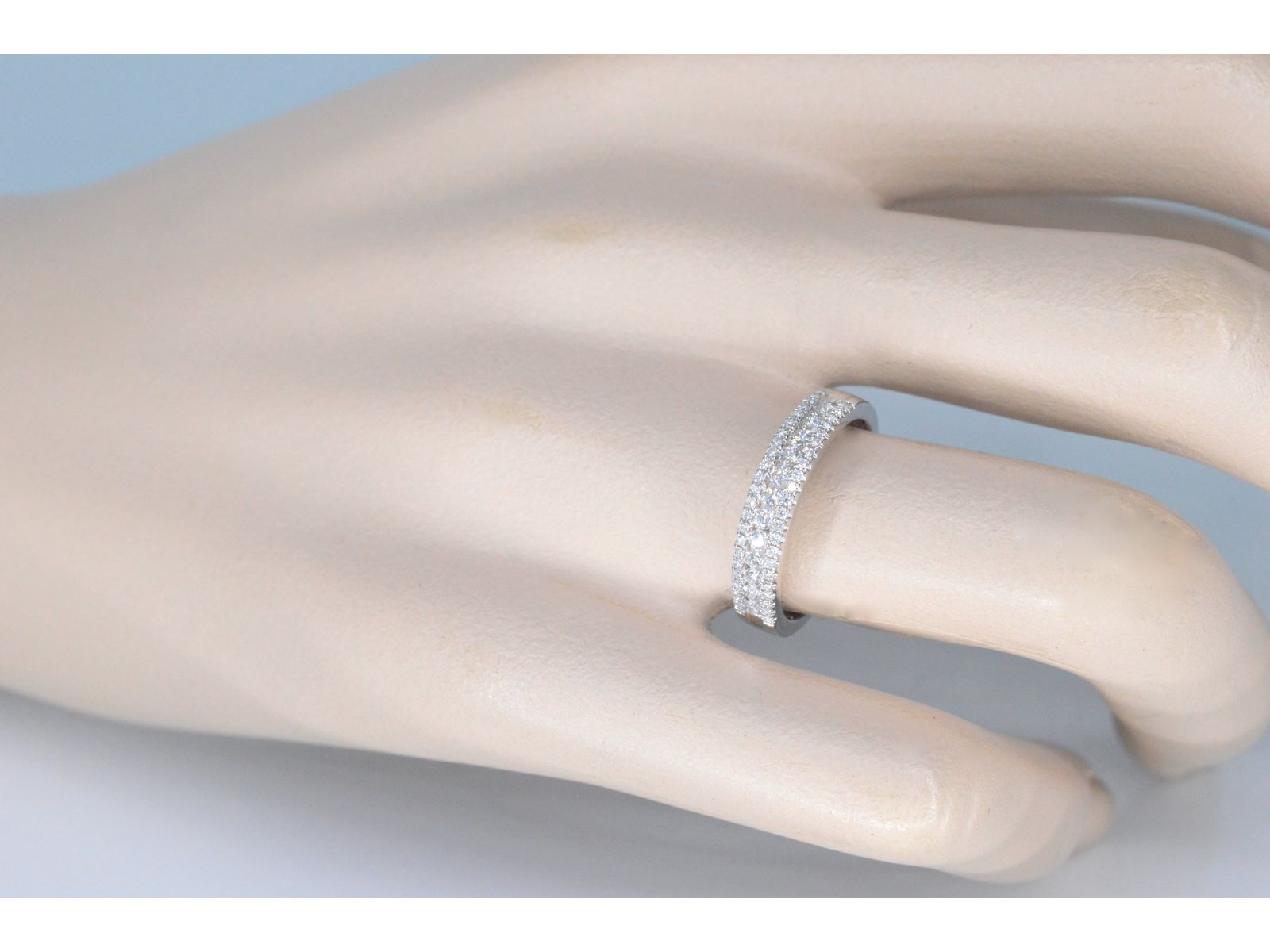 Witgouden ring met diamanten