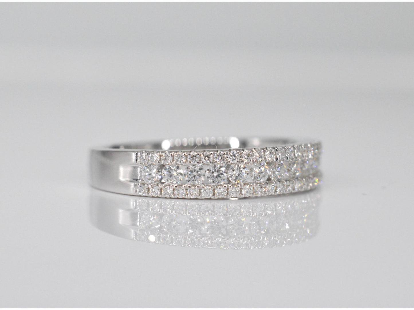 Witgouden ring met diamanten 1052-1