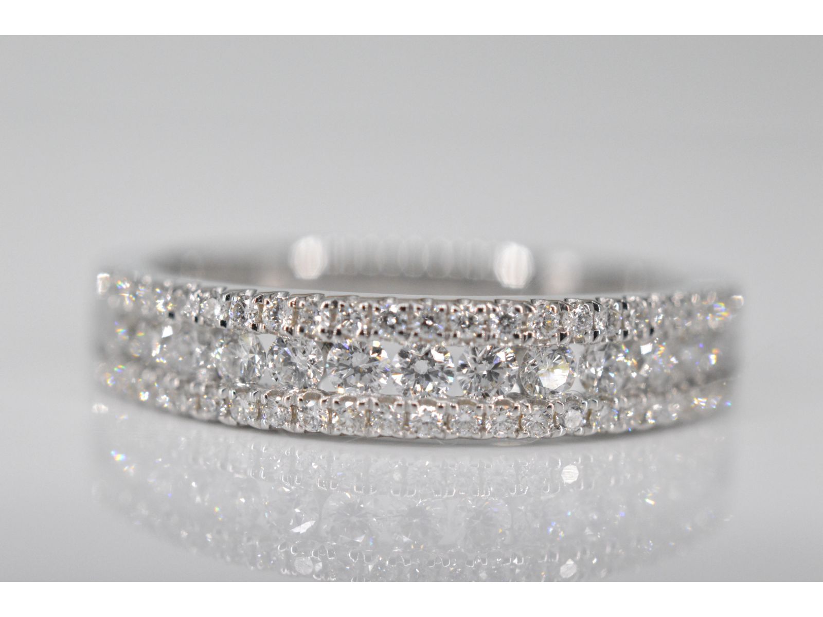 Witgouden ring met diamanten 1052-4