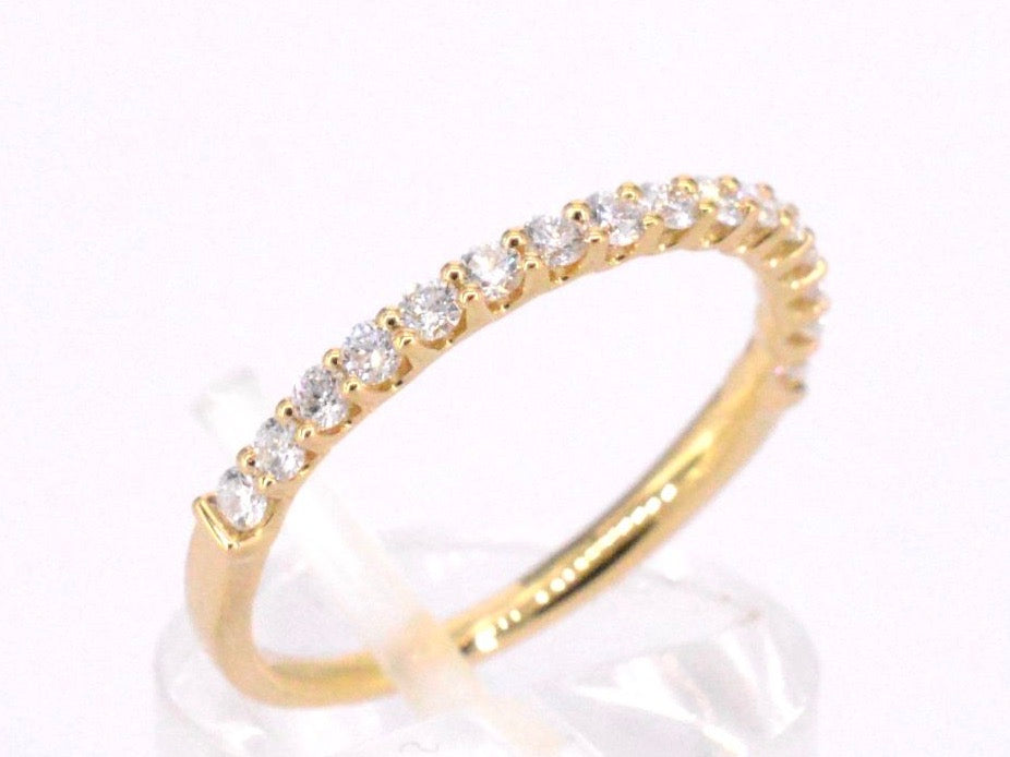 Gouden rijring bezet met briljant geslepen diamanten 1054-5