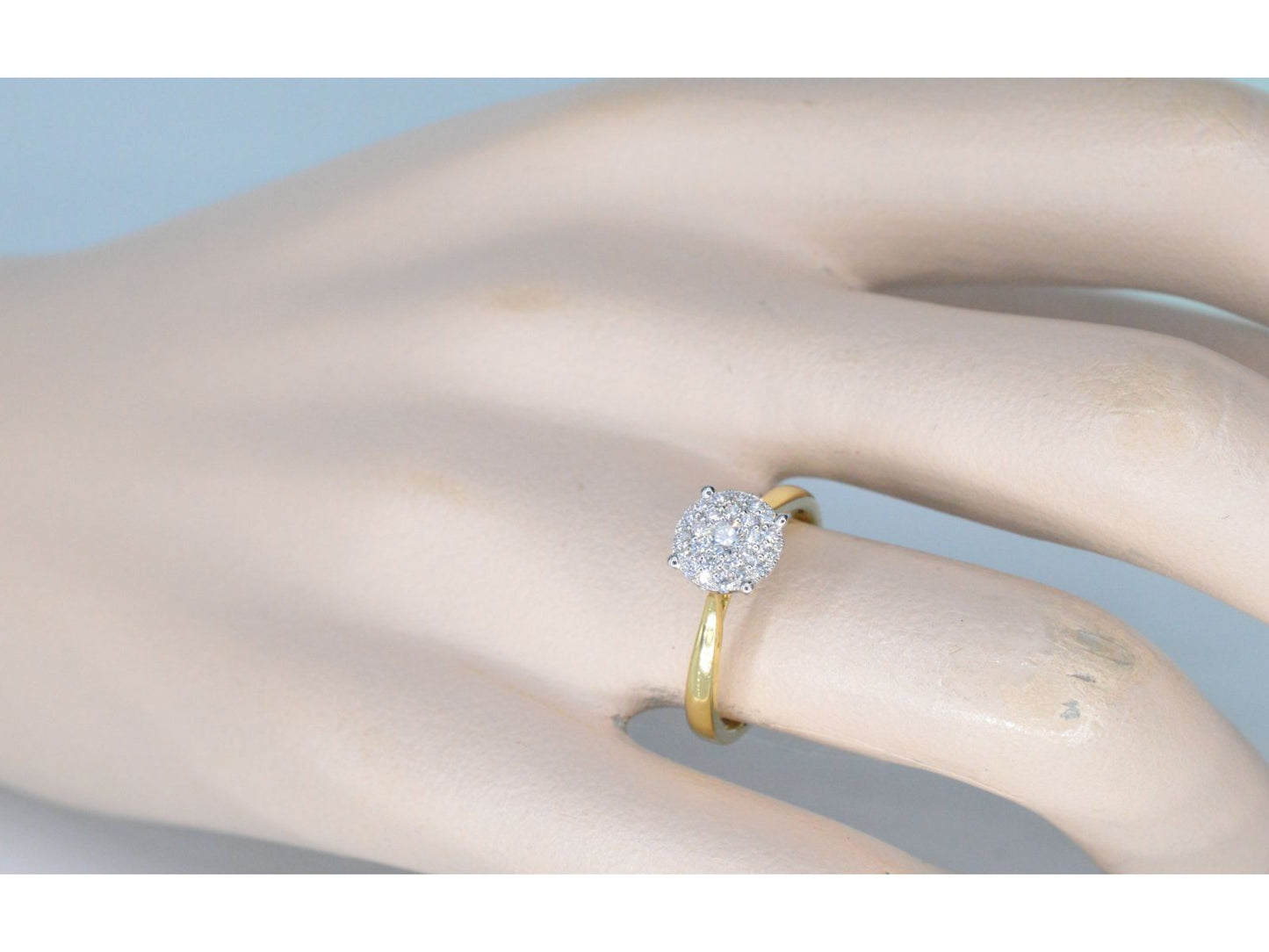 Gouden ring met diamanten