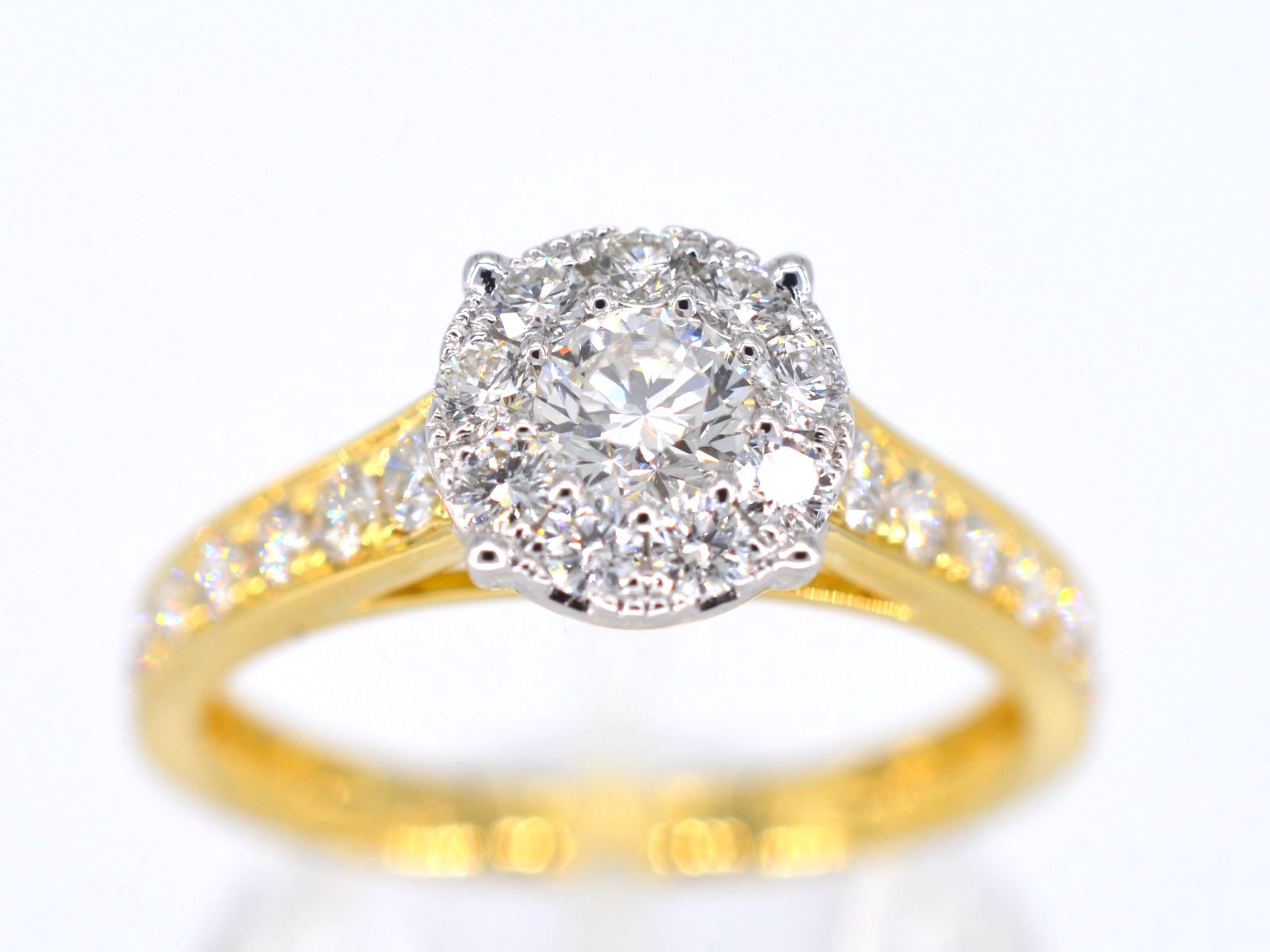 Gouden entourage ring met briljant geslepen diamanten van 1.00 carat
