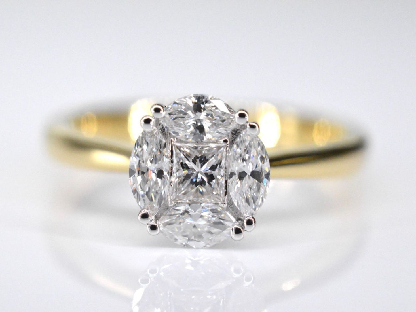 Gouden ring met prinses en marquise geslepen natuurlijke diamanten