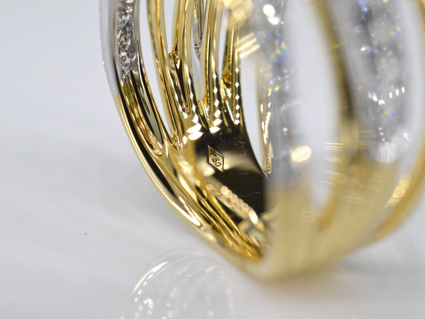 Gouden design ring met diamanten