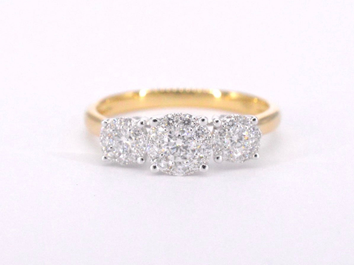 Gouden ring met drie chatons van diamanten 0.75 carat