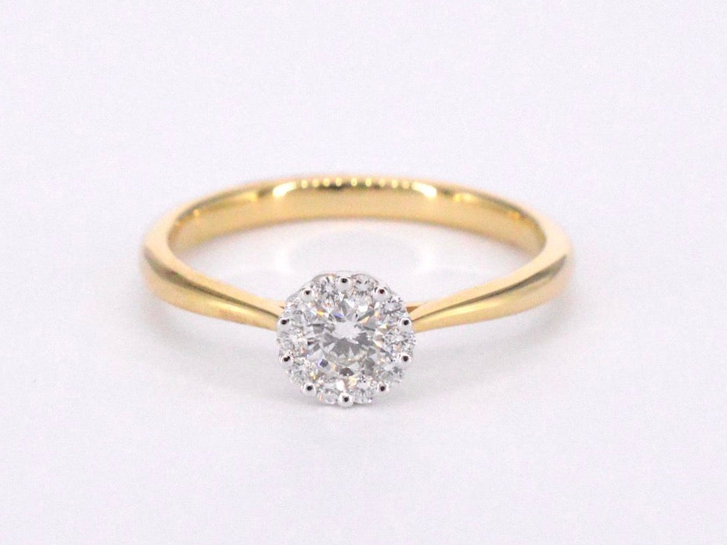 Gold ring with 0.35 carat diamond