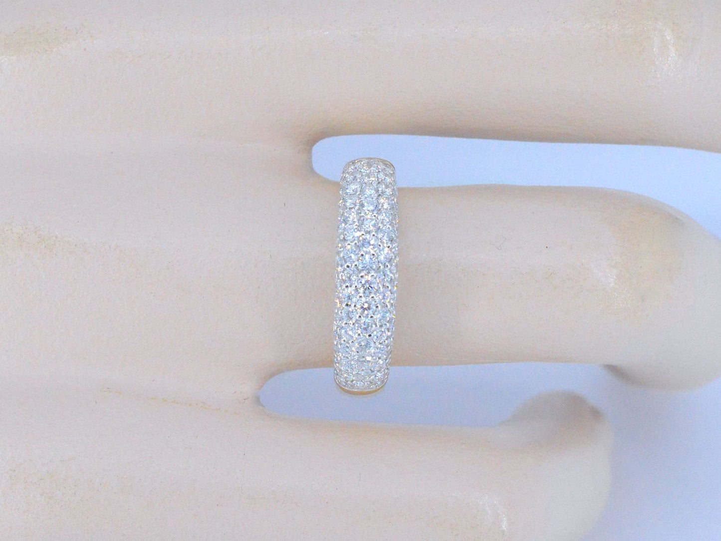 Gold pave ring with diamonds 0.90 carat