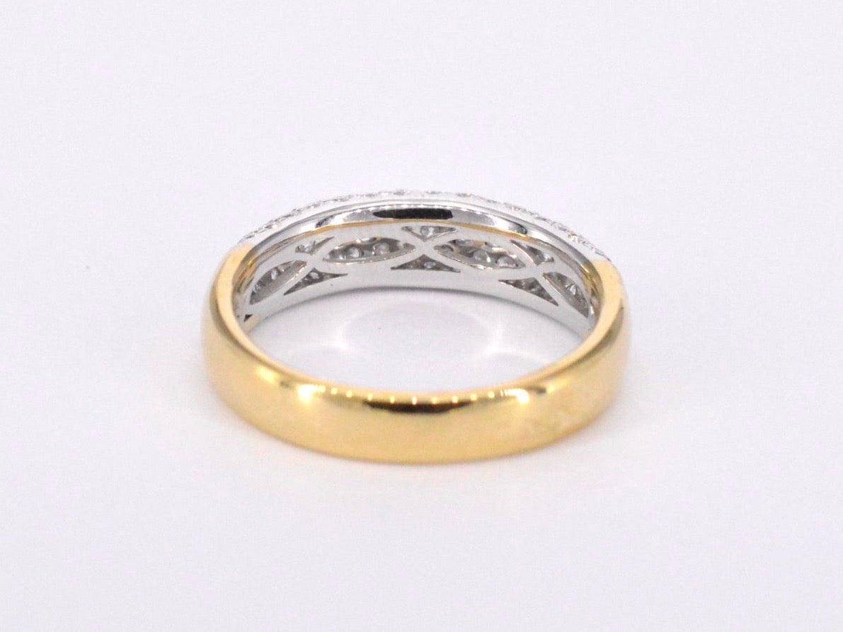 Gold pave ring with diamonds 0.90 carat