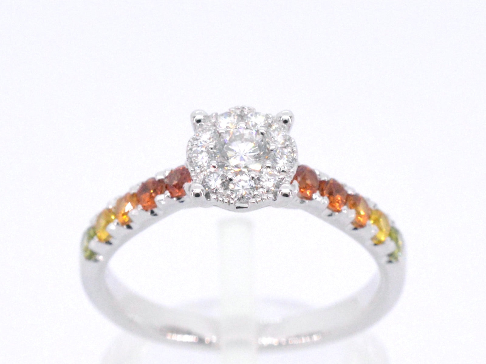 Witgouden ring met diamanten en multicolour saffieren