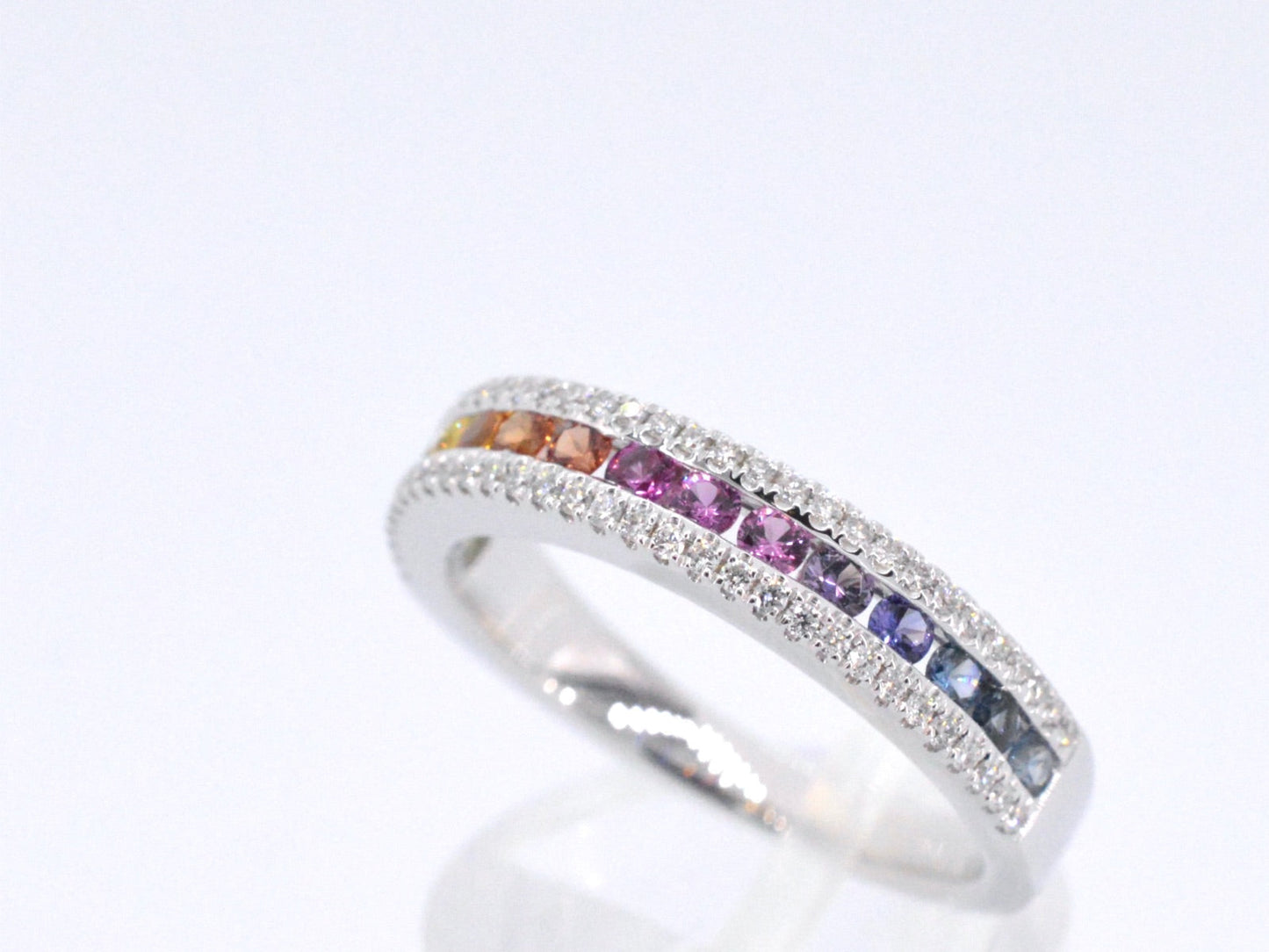 Witgouden ring met diamanten en multicolour saffieren 1076-1