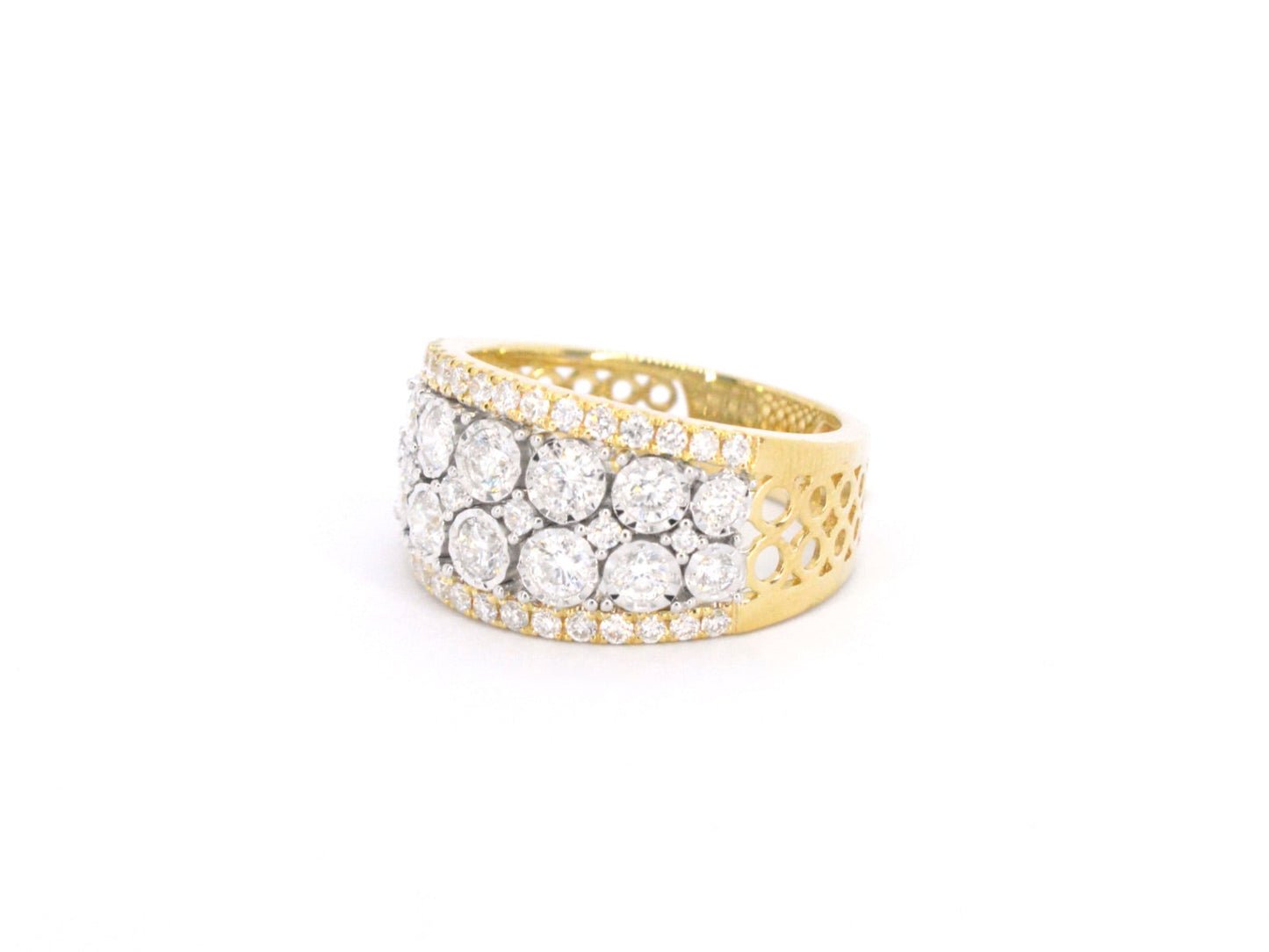 Gold paving with diamonds