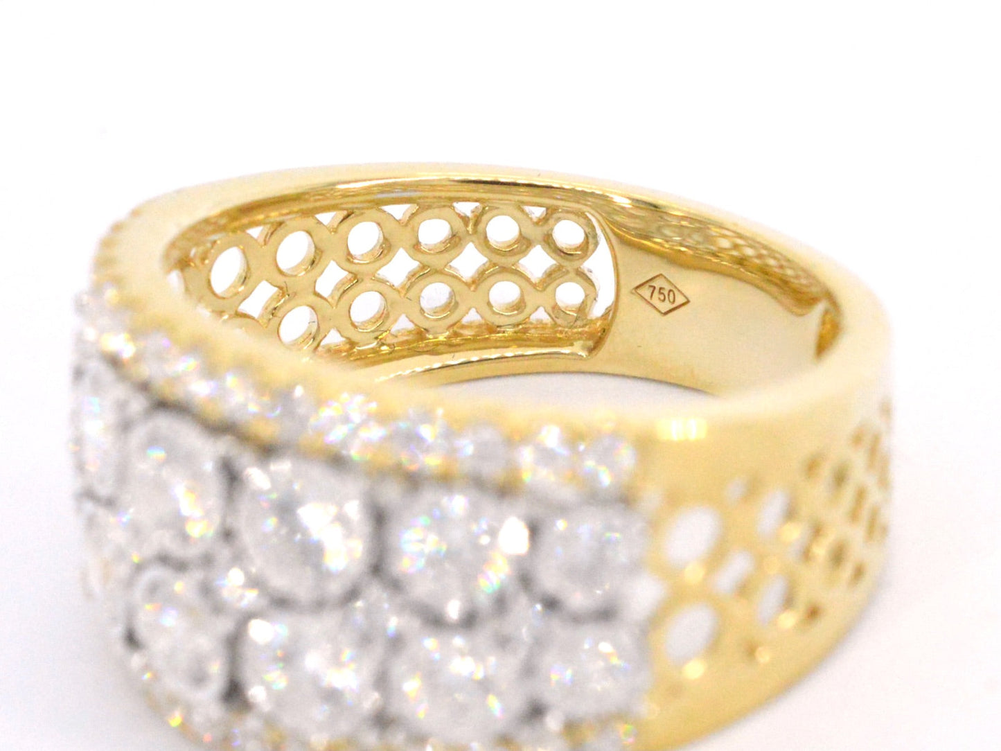 Gold paving with diamonds