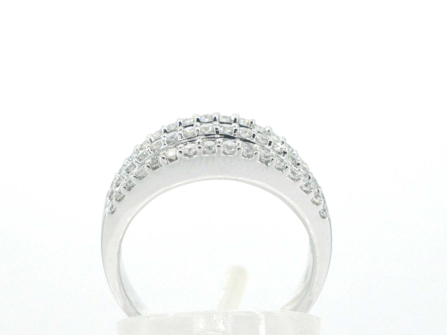 Witgouden ring met briljant en baguettes diamanten