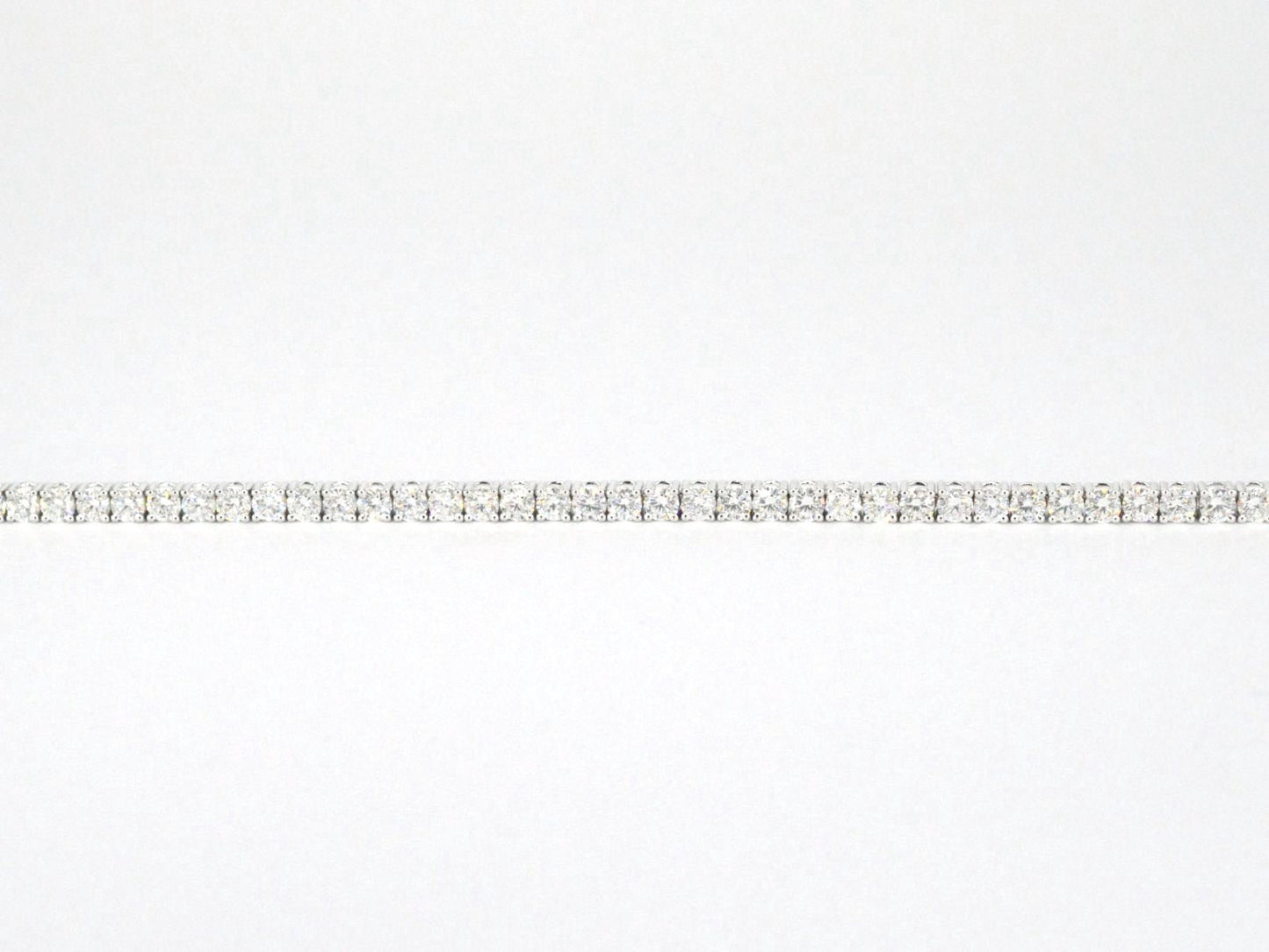 White gold tennis bracelet with 5.00 carat natural brilliant-cut diamonds