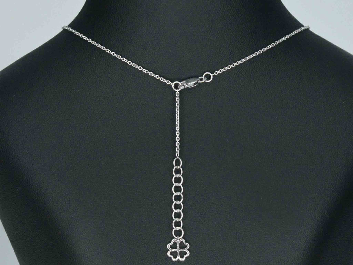 Witgouden ketting met briljant geslepen diamanten