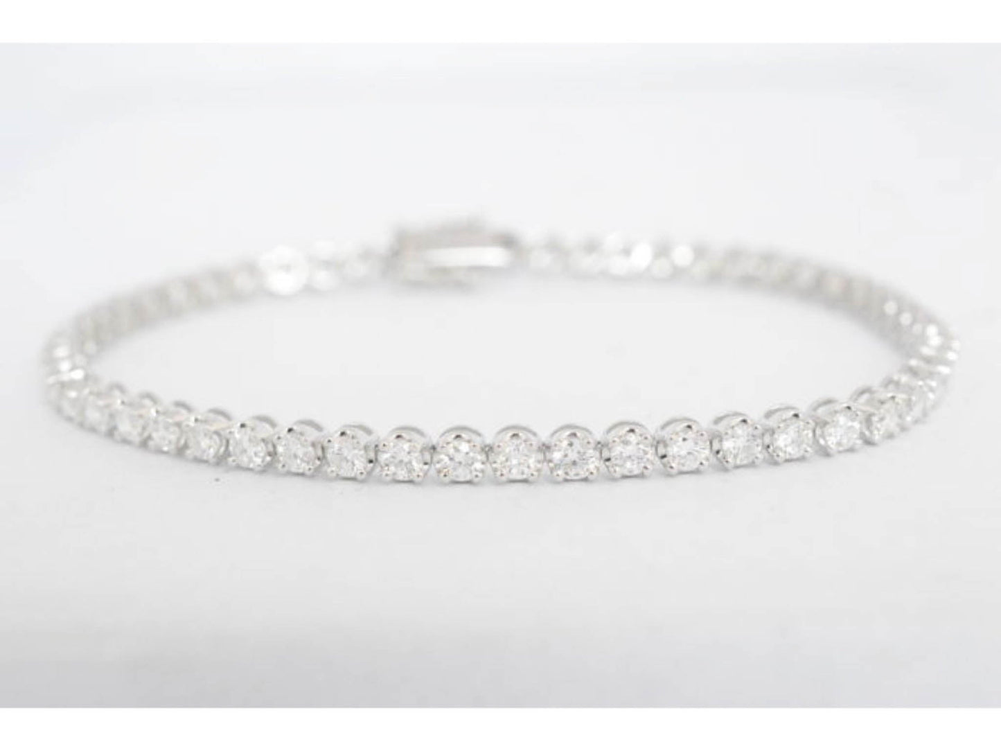 Tennisarmband met 1.30 carat diamanten
