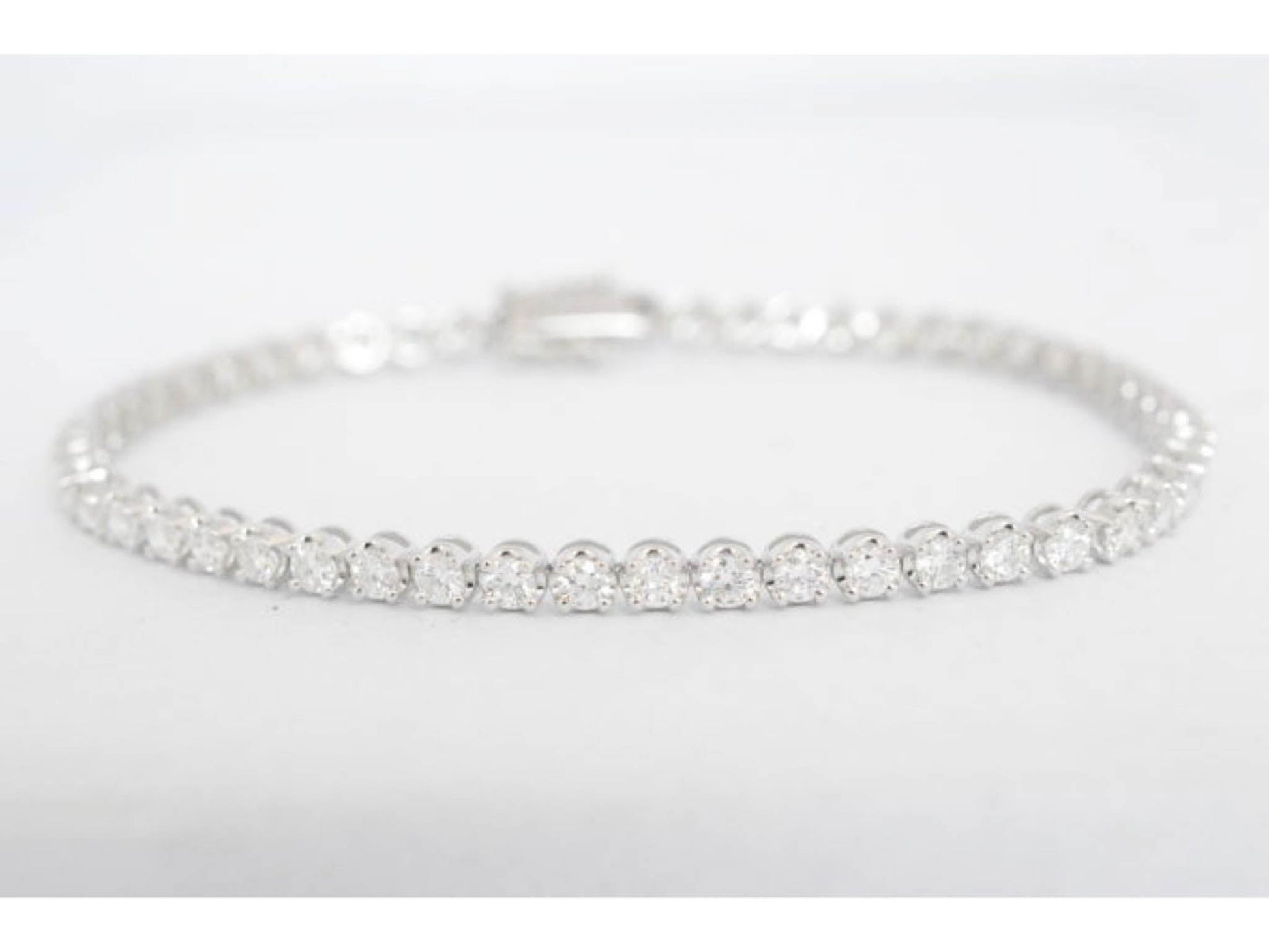 Tennisarmband met 1.30 carat diamanten