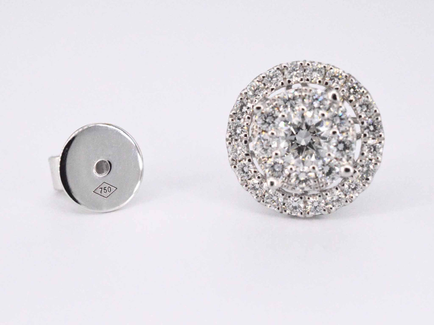 Entourage-Ohrringe aus Weißgold, besetzt mit 60 Diamanten im Brillantschliff
