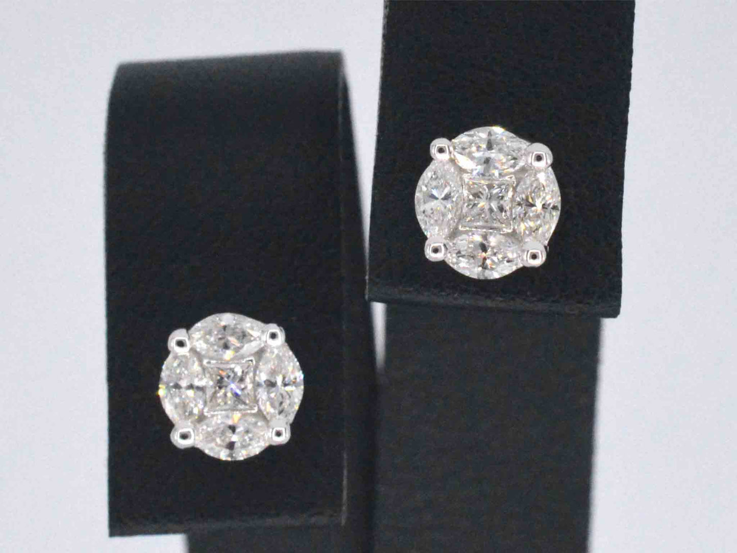 Oorbellen met diamanten zeer mooi gezet