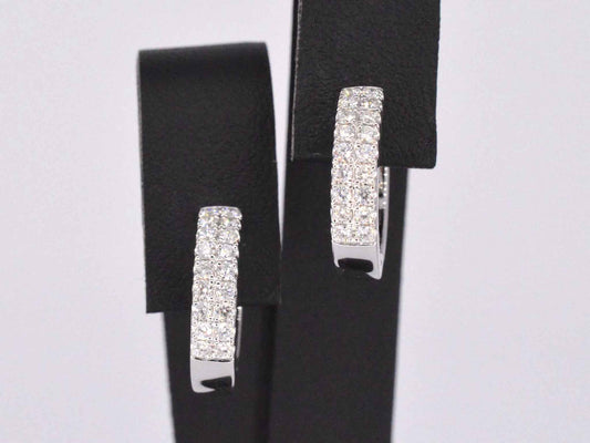 Witgouden creolen met twee rijen diamanten