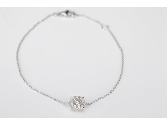 Witgouden armband met een diamanten bedel