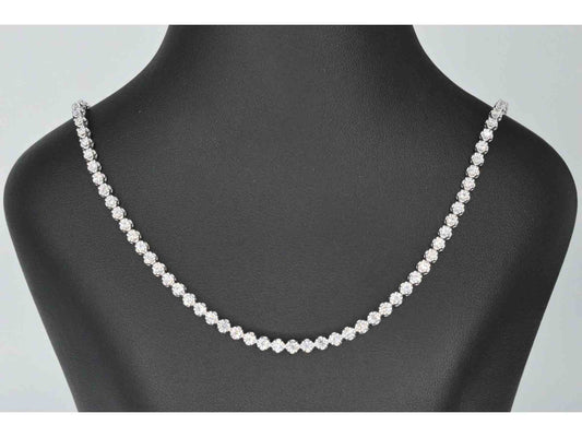 Diamanten tennis collier met 107 briljant geslepen diamanten