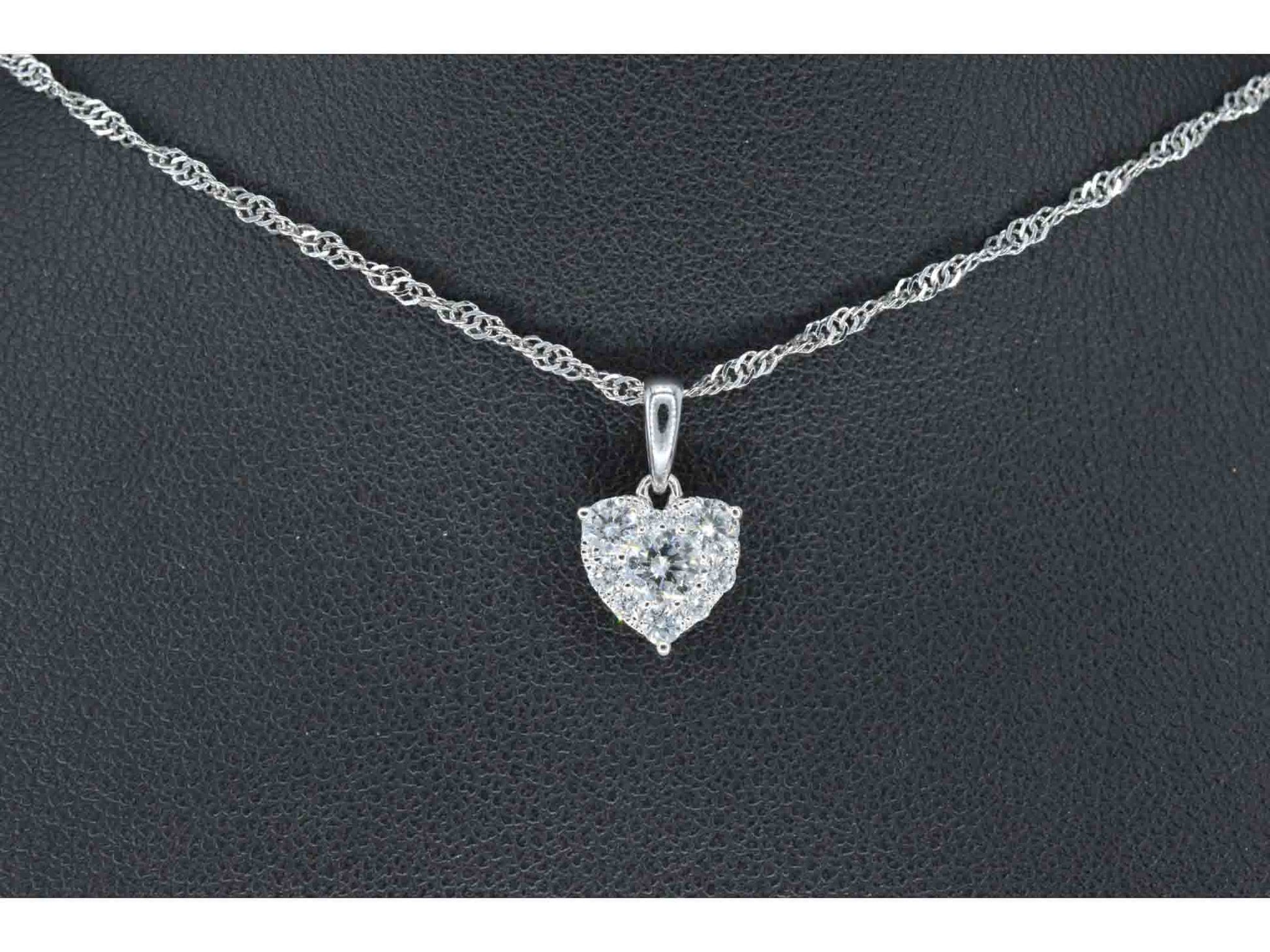 Witgouden hartvormige hanger met diamanten 1170-1