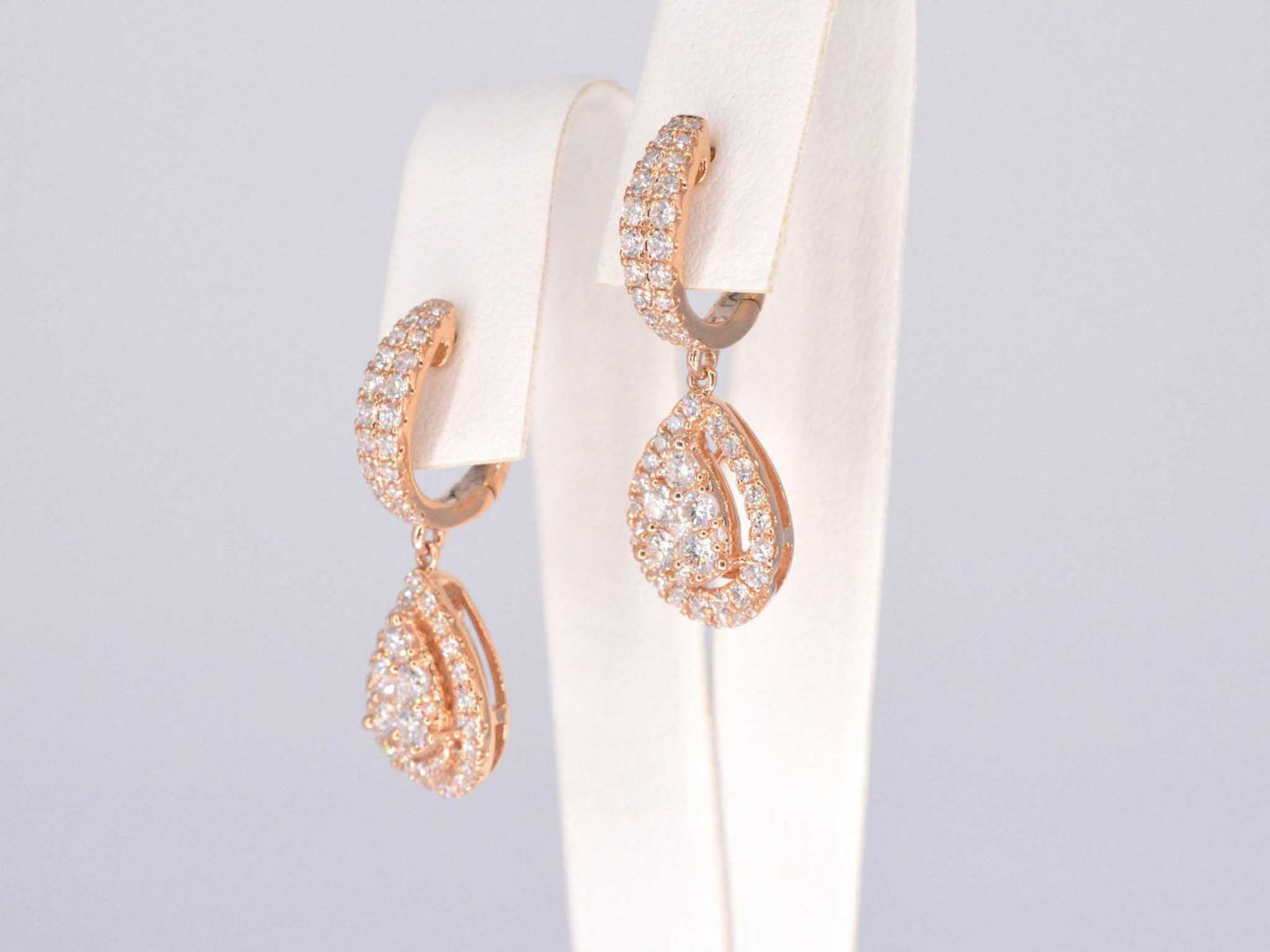 Rose gold teardrop earrings with brilliant-cut diamonds