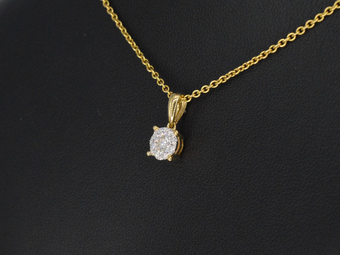 Gouden entourage hanger met briljant geslepen diamanten 1182-1