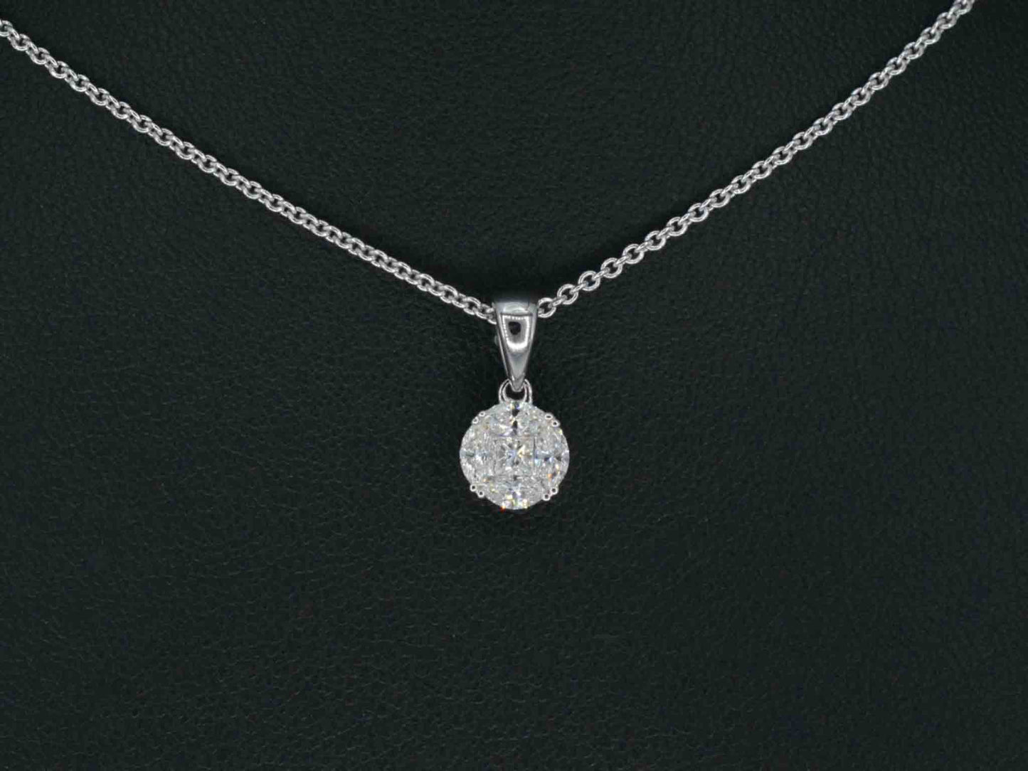 Witgouden hanger met prines en marquise geslepen natuurlijke diamanten