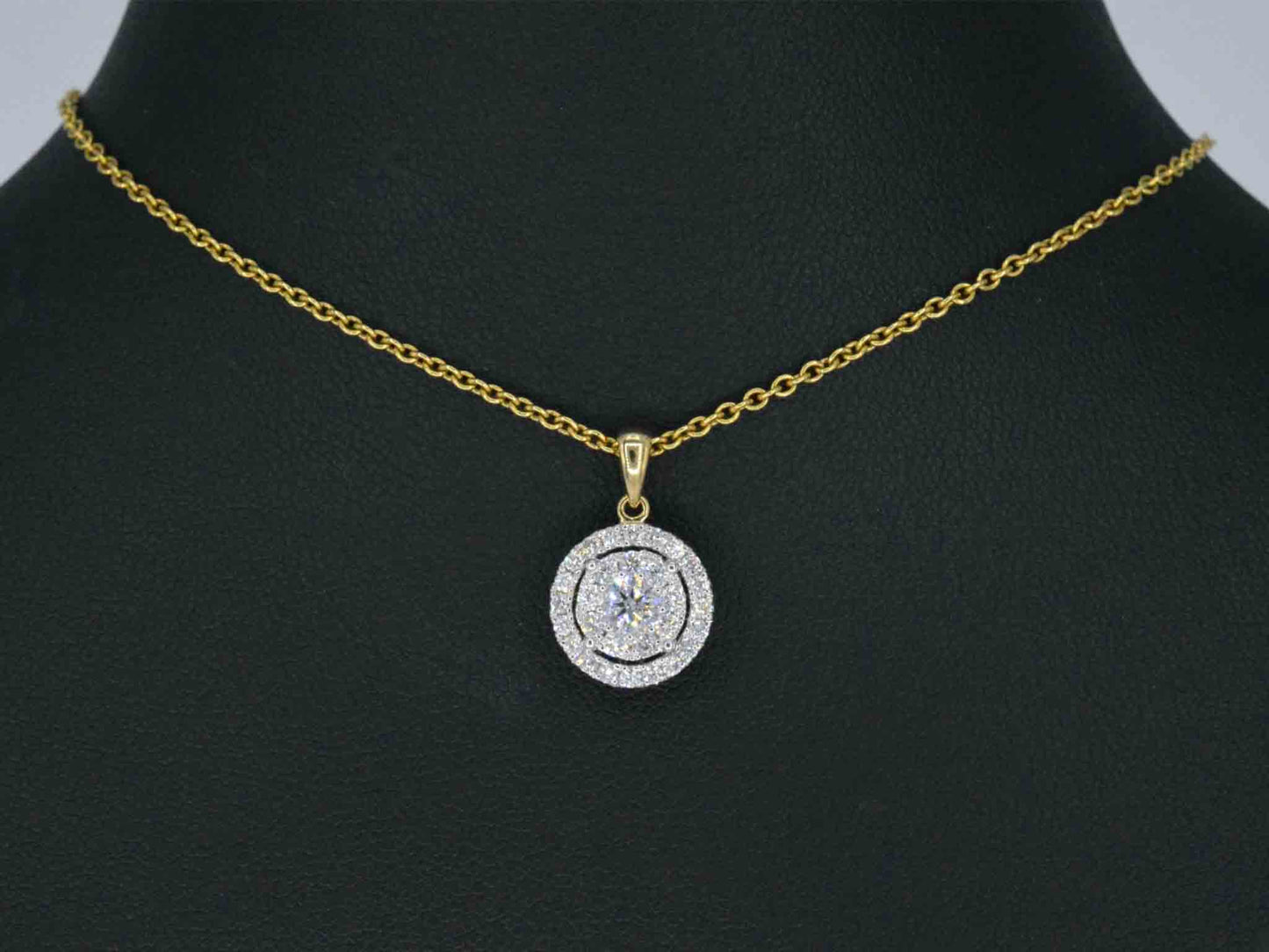 Gouden hanger met diamanten