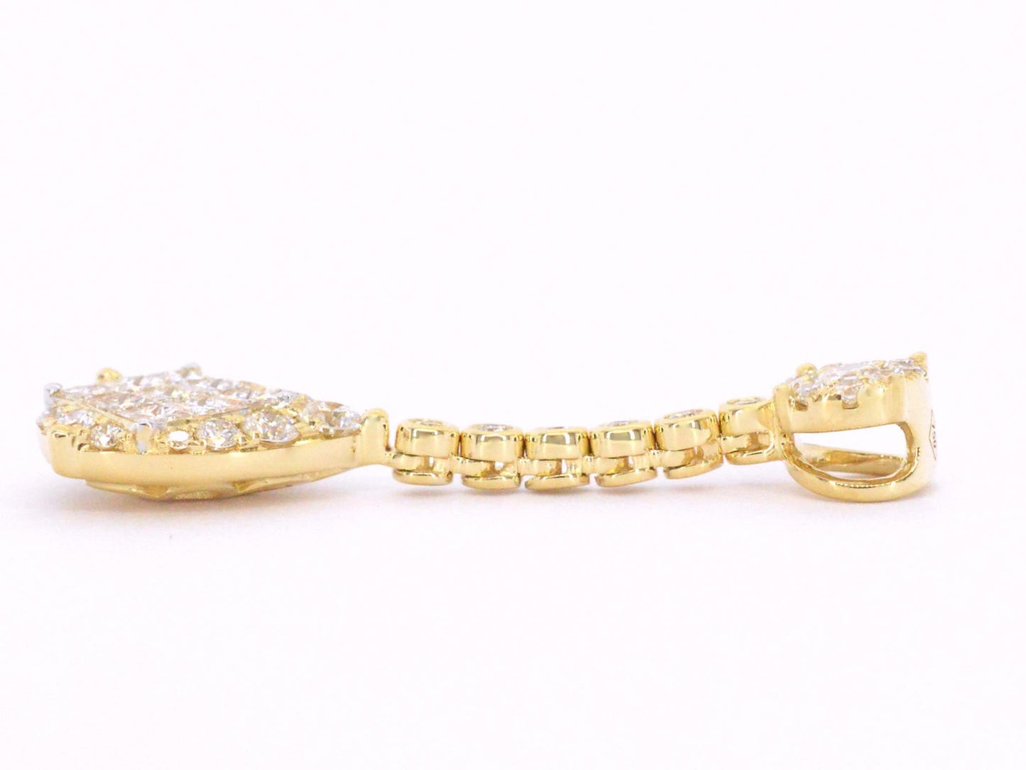 Gouden druppelvormige hanger met briljant en princess geslepen diamanten
