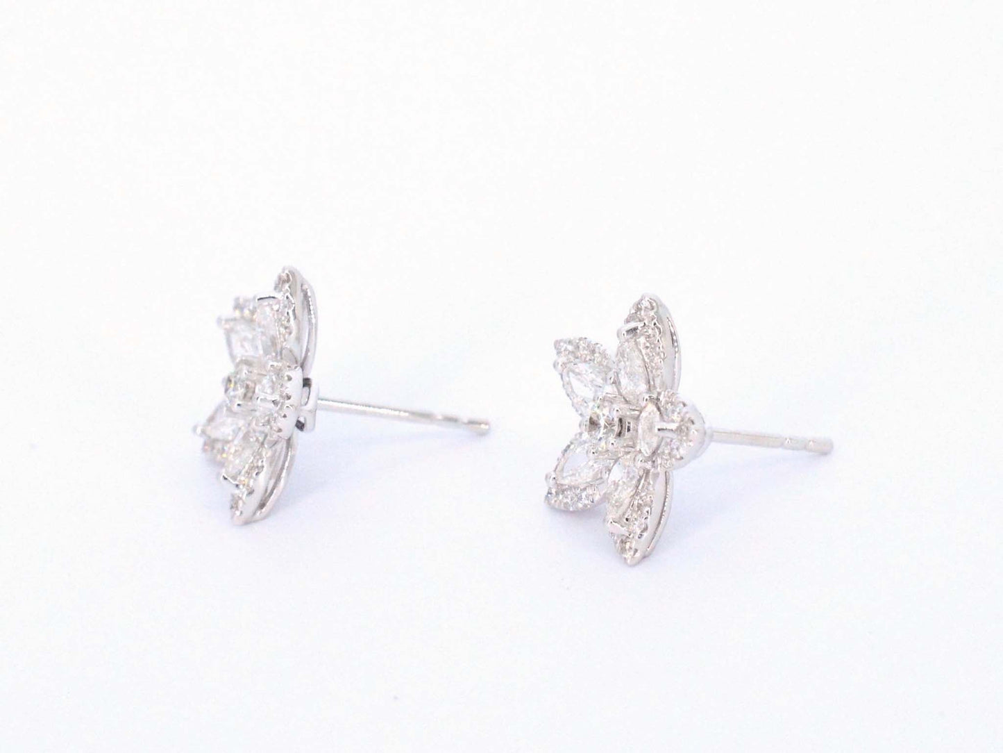 Weißgoldohrringe mit großen Diamanten 1,64 Karat