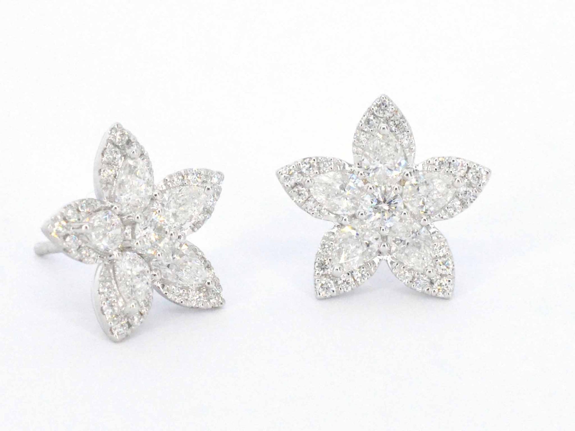 Witgouden oorbellen met grote diamanten 1.64 carat